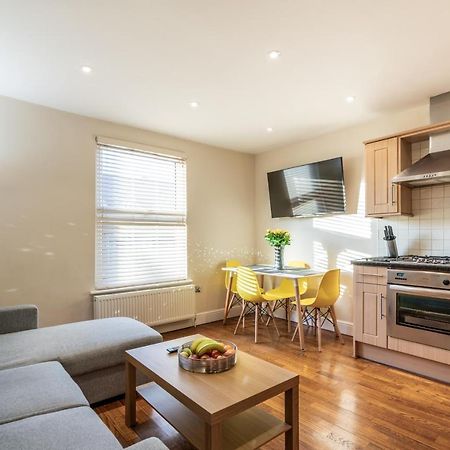 One Bedroom Flat In Bush Hill Park エンフィールド エクステリア 写真