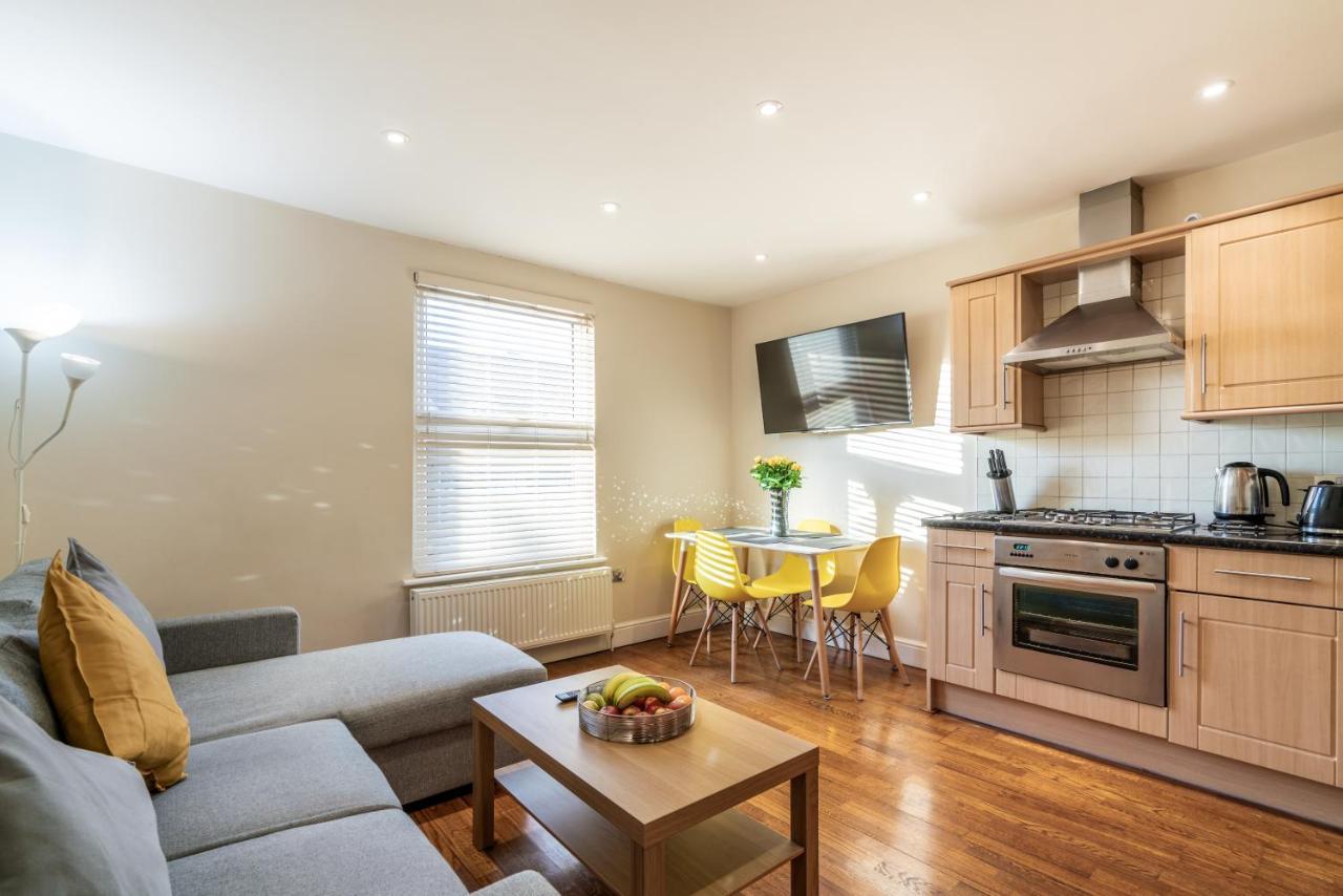 One Bedroom Flat In Bush Hill Park エンフィールド エクステリア 写真
